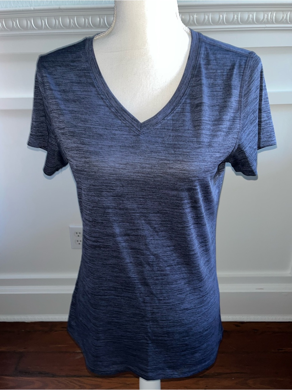 Eddie Bauer Heathered Navy V-Neck Tall Medium Athletic Free-Dry Tee